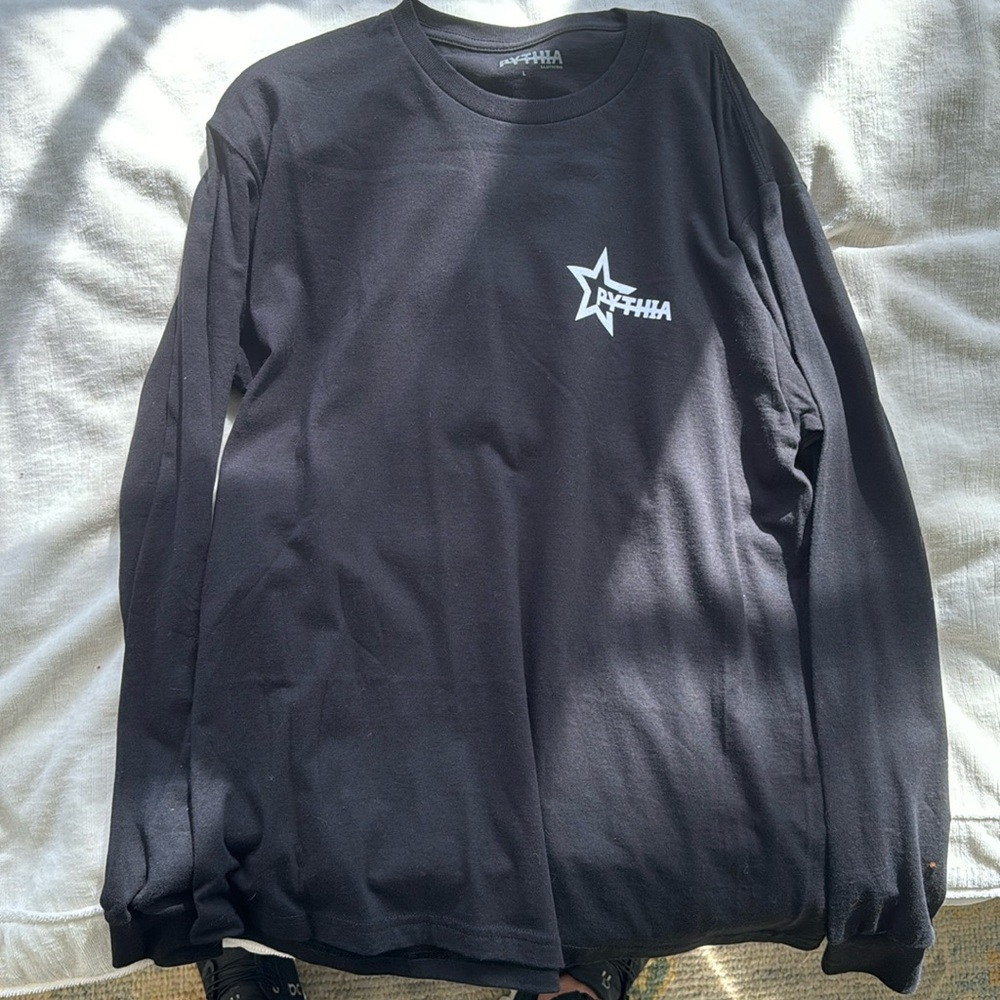 Pythia long sleeve shirt